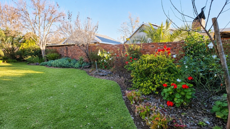4 Bedroom Property for Sale in Flamwood North West
